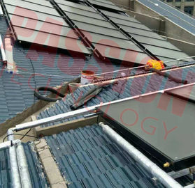 Güneş Enerjisi Rooftop Güneş Enerjisi Su Isıtıcı Düz ​​Panel Güneş Kollektörü Kırmızı Bakır